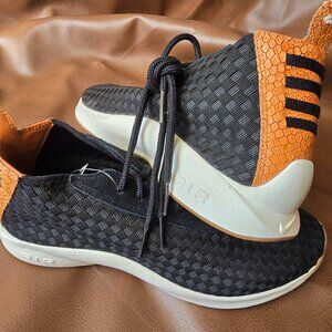 Nike Air black woven brown accent shoes